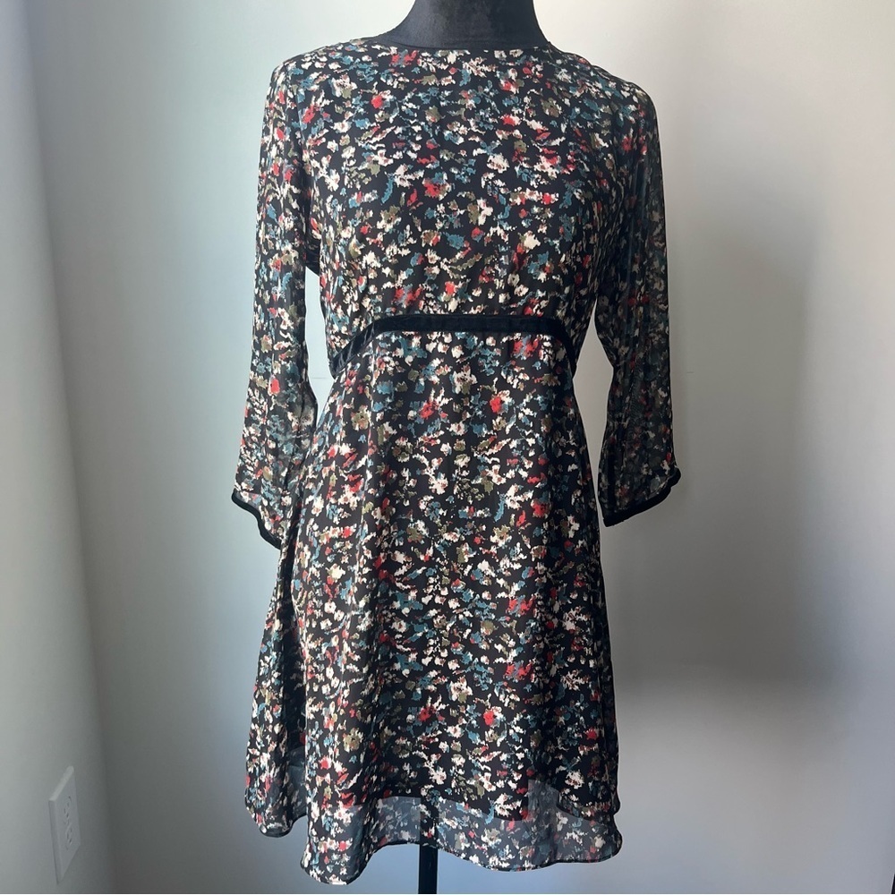 NWT Molly Bracken Dress with 3/4 Sleeves and Crew Neck - Small